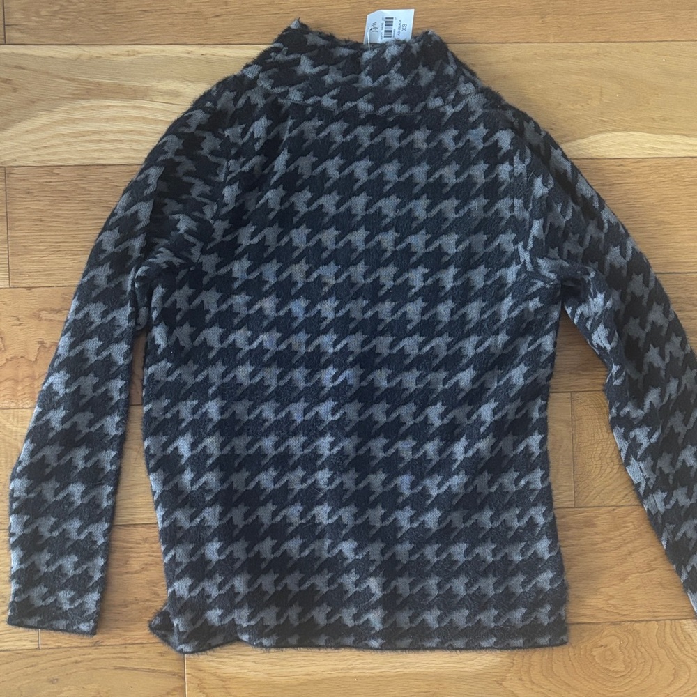 NWT JJILL Houndstooth sweater